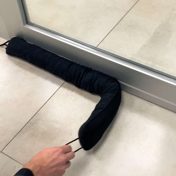 Blocator de tiraj pentru ferestre si usi